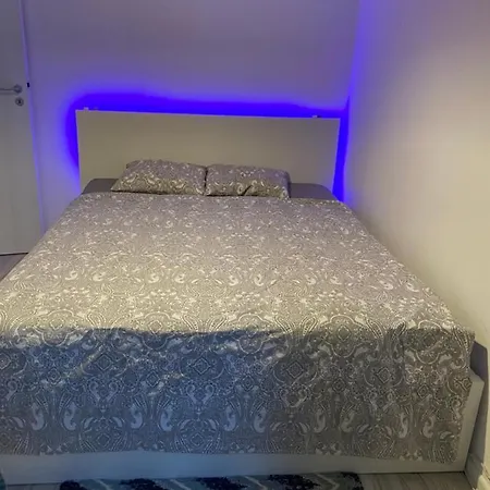 Sweet And Cozy In Ro